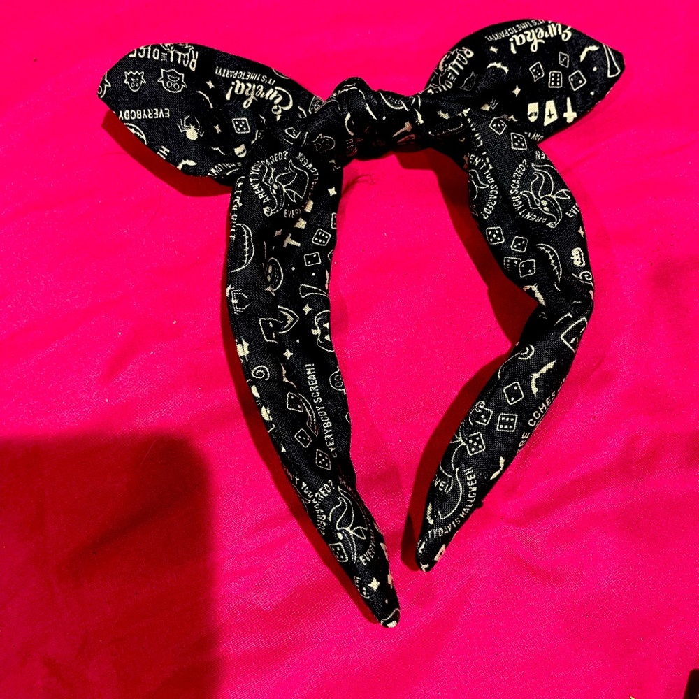 Headband bow